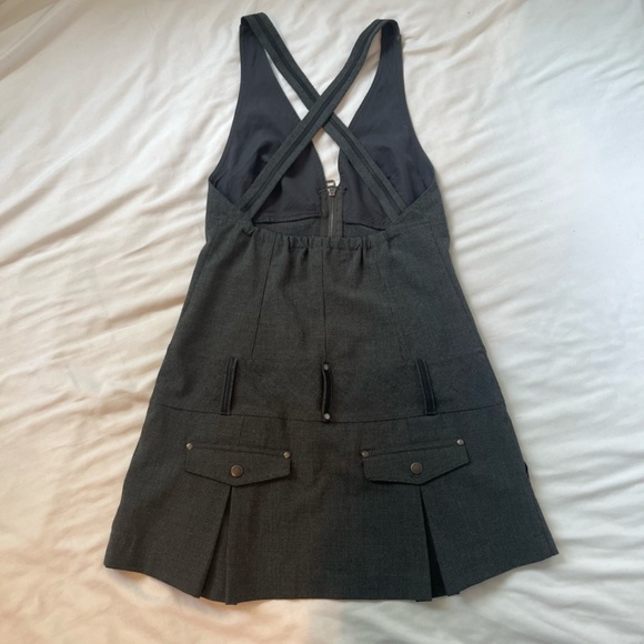Grey sleeveless pleated mini dress - Picture 2 of 7